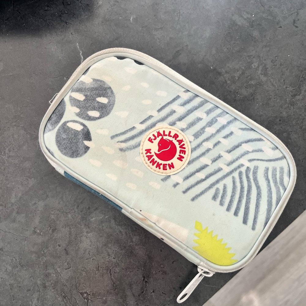 Fjallraven Key & Card Holder - Gray and Yellow